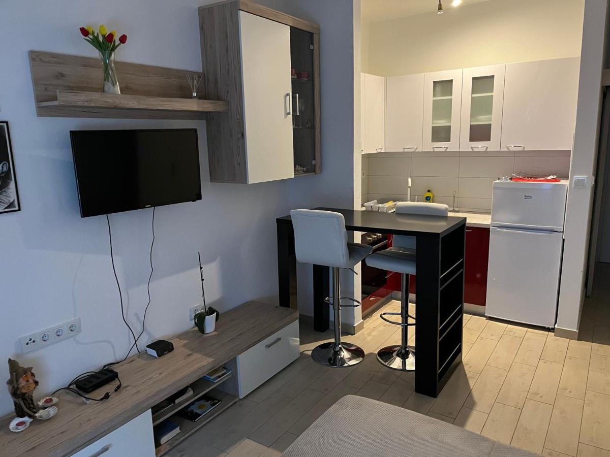 Elena Apartman Palit Kültér fotó