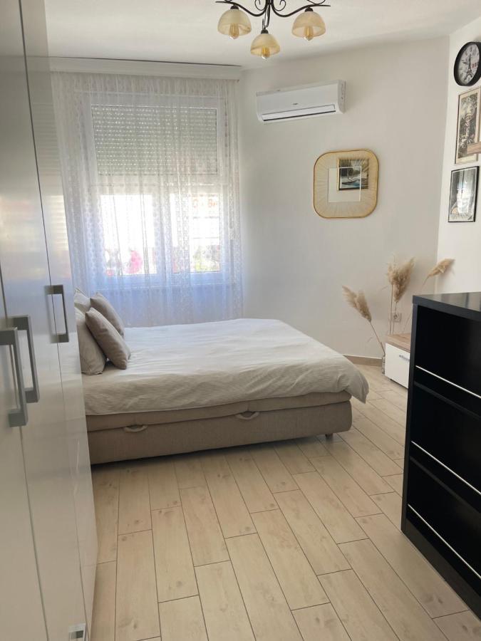 Elena Apartman Palit Kültér fotó